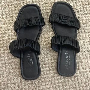 Black sandals